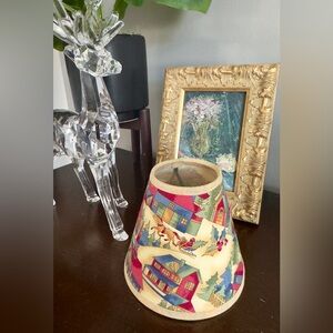 Vintage 1992 ‘A Homestead Shoppe’ 5” T Shade, Winter Christmas Village w/Santa